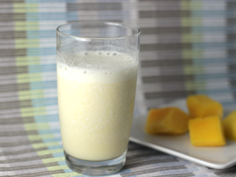 Mango banana shake