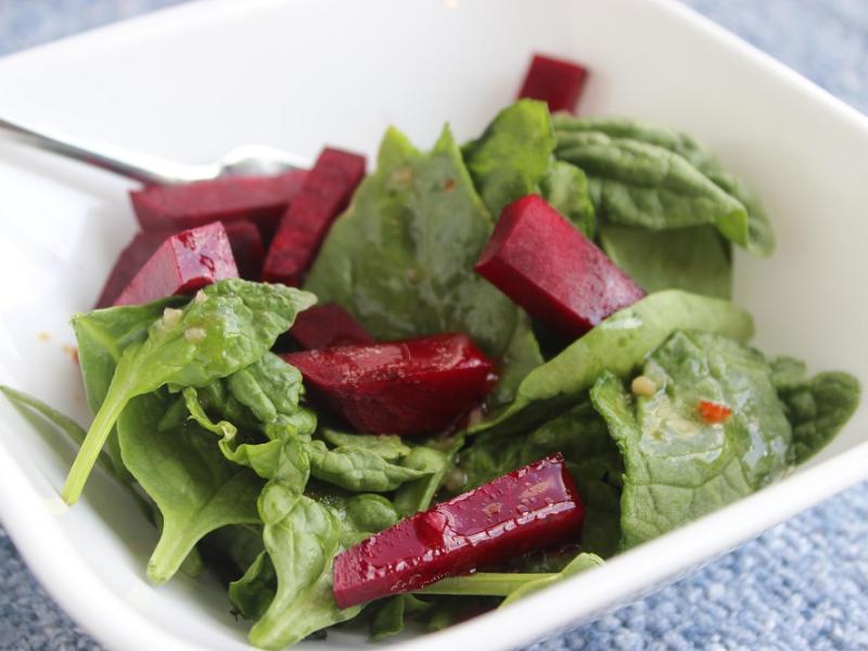 Spinach Salad with Beets